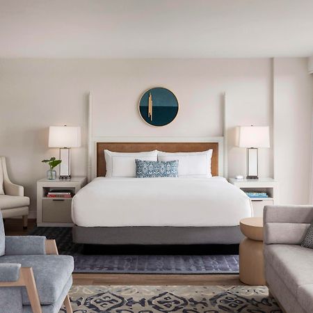 The Singer Oceanfront Resort, Curio Collection By Hilton Riviera Beach Εξωτερικό φωτογραφία