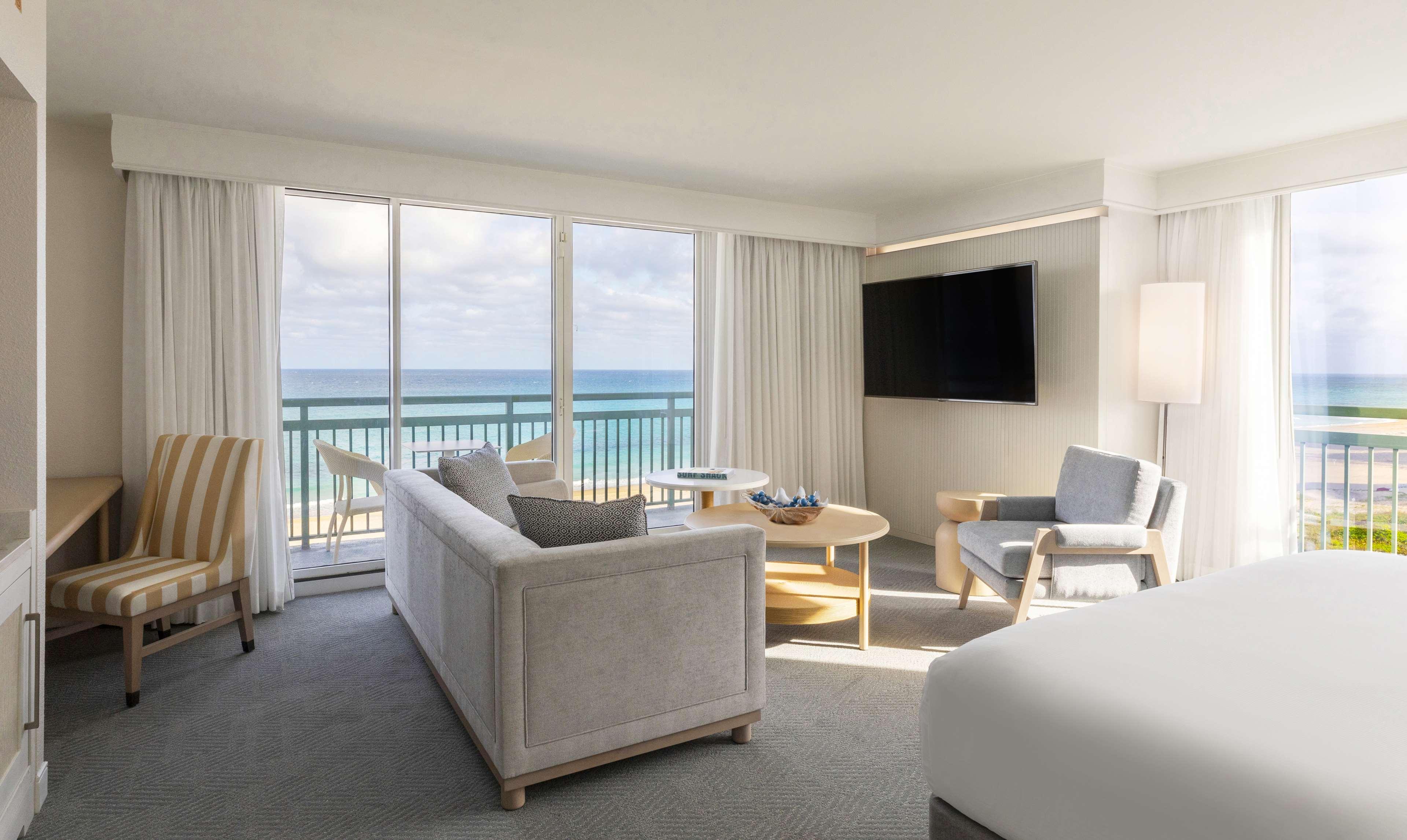 The Singer Oceanfront Resort, Curio Collection By Hilton Riviera Beach Εξωτερικό φωτογραφία