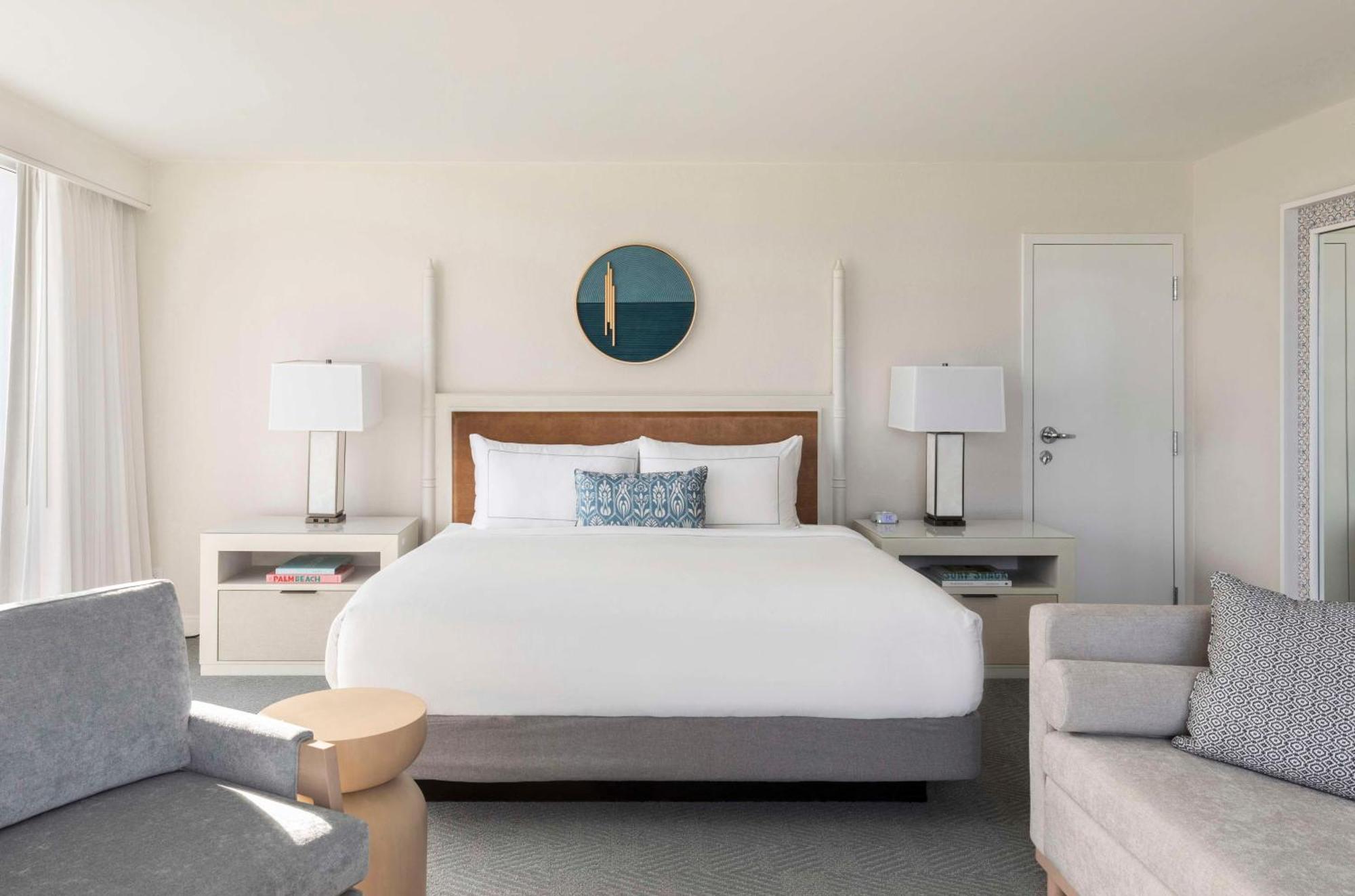 The Singer Oceanfront Resort, Curio Collection By Hilton Riviera Beach Εξωτερικό φωτογραφία