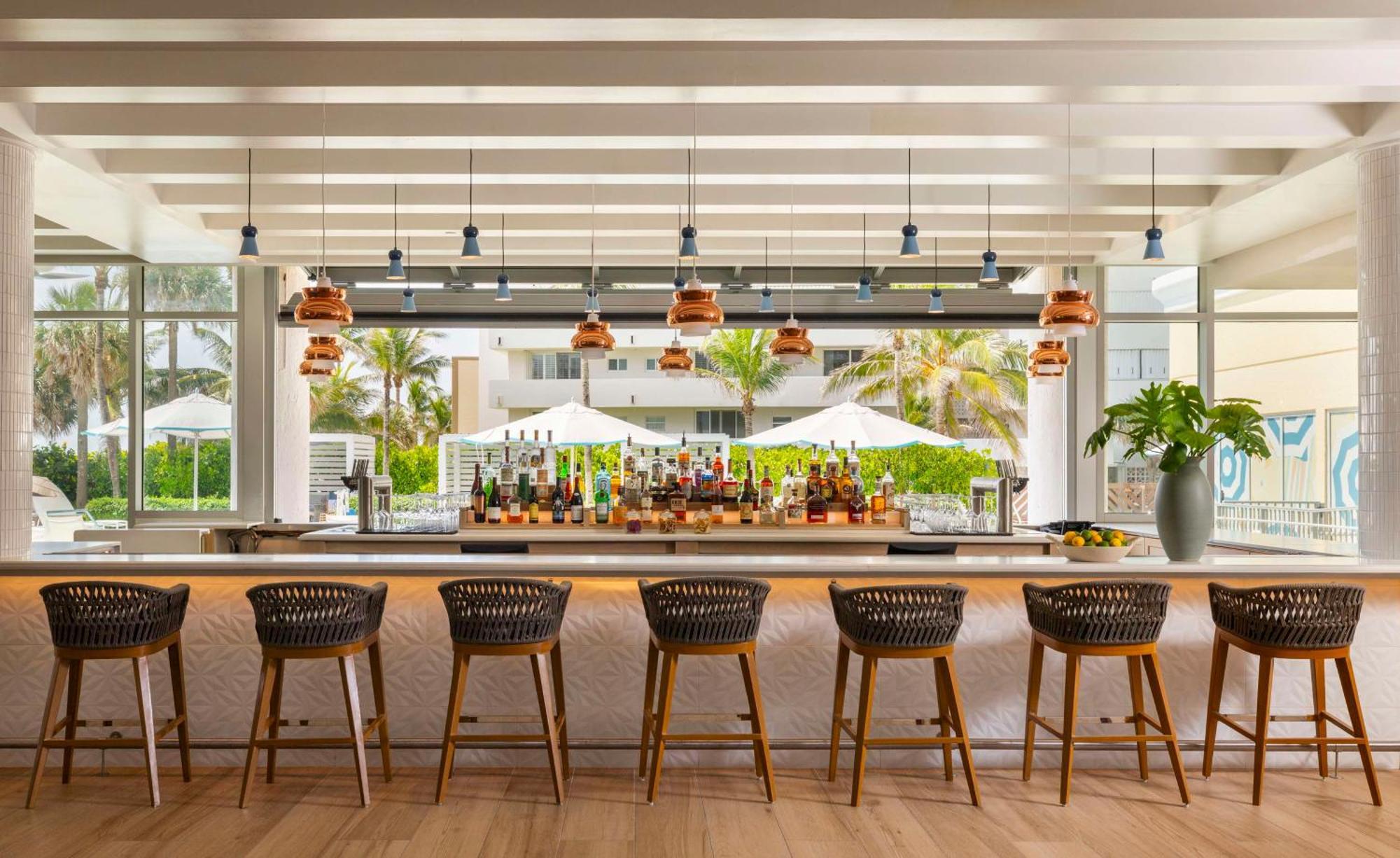 The Singer Oceanfront Resort, Curio Collection By Hilton Riviera Beach Εξωτερικό φωτογραφία
