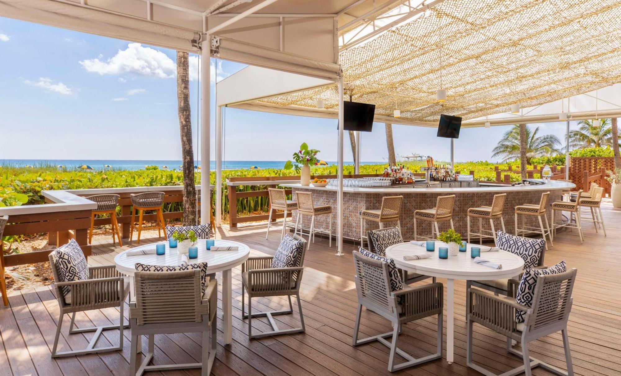 The Singer Oceanfront Resort, Curio Collection By Hilton Riviera Beach Εξωτερικό φωτογραφία