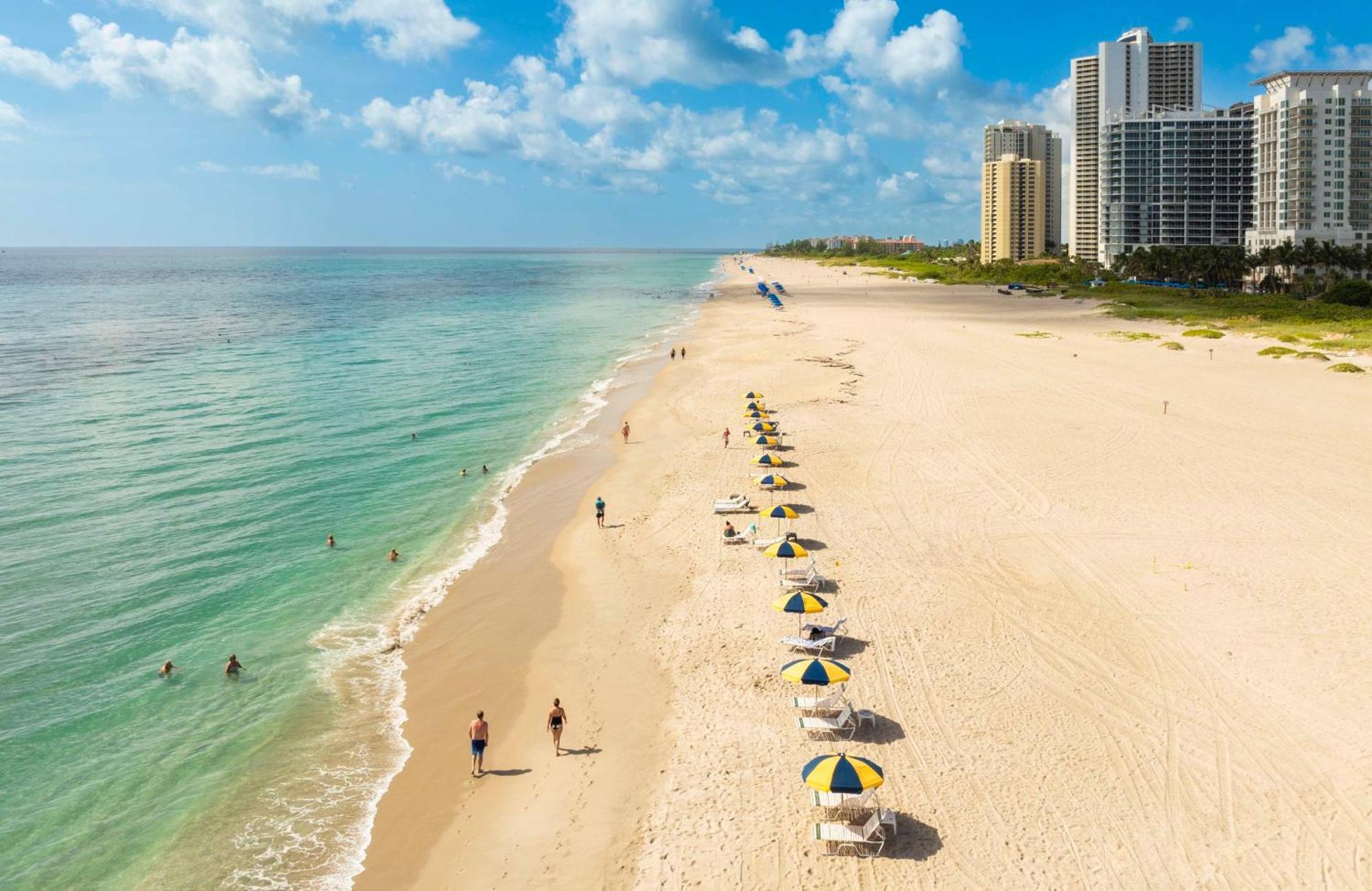 The Singer Oceanfront Resort, Curio Collection By Hilton Riviera Beach Εξωτερικό φωτογραφία