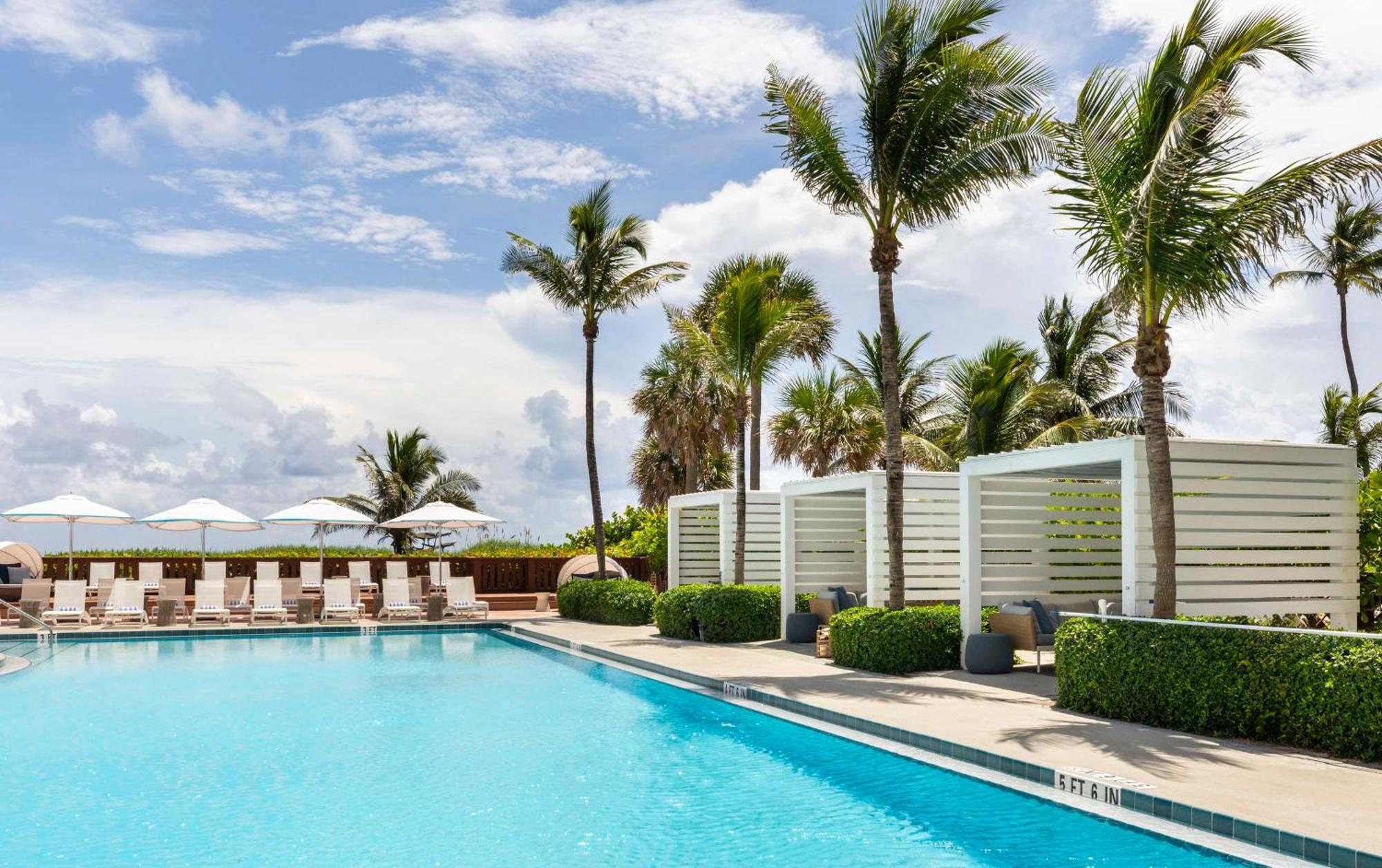 The Singer Oceanfront Resort, Curio Collection By Hilton Riviera Beach Εξωτερικό φωτογραφία