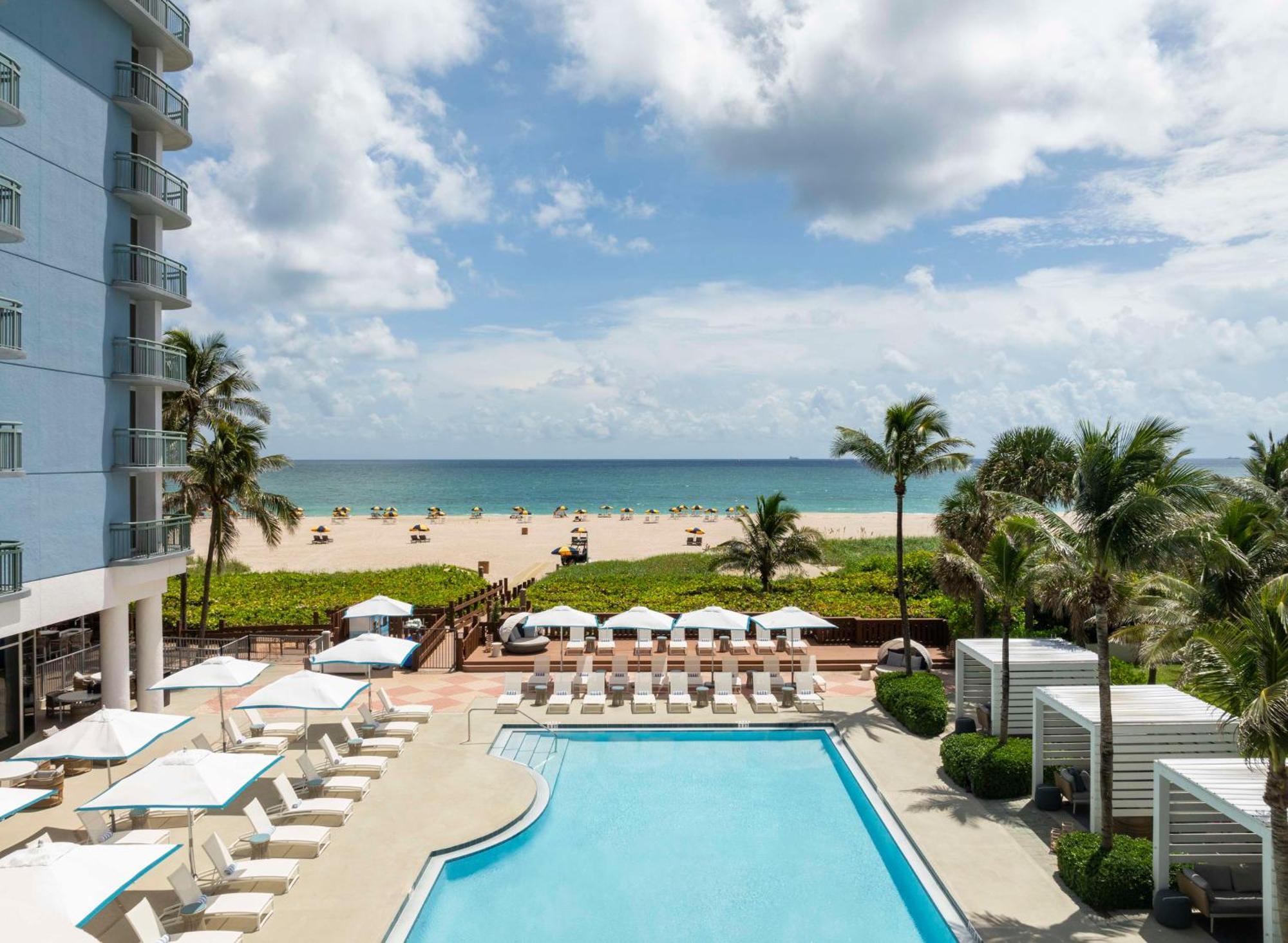 The Singer Oceanfront Resort, Curio Collection By Hilton Riviera Beach Εξωτερικό φωτογραφία