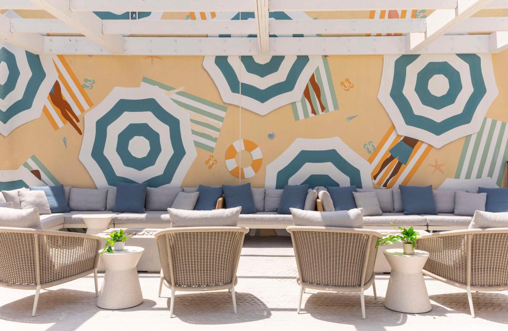The Singer Oceanfront Resort, Curio Collection By Hilton Riviera Beach Εξωτερικό φωτογραφία