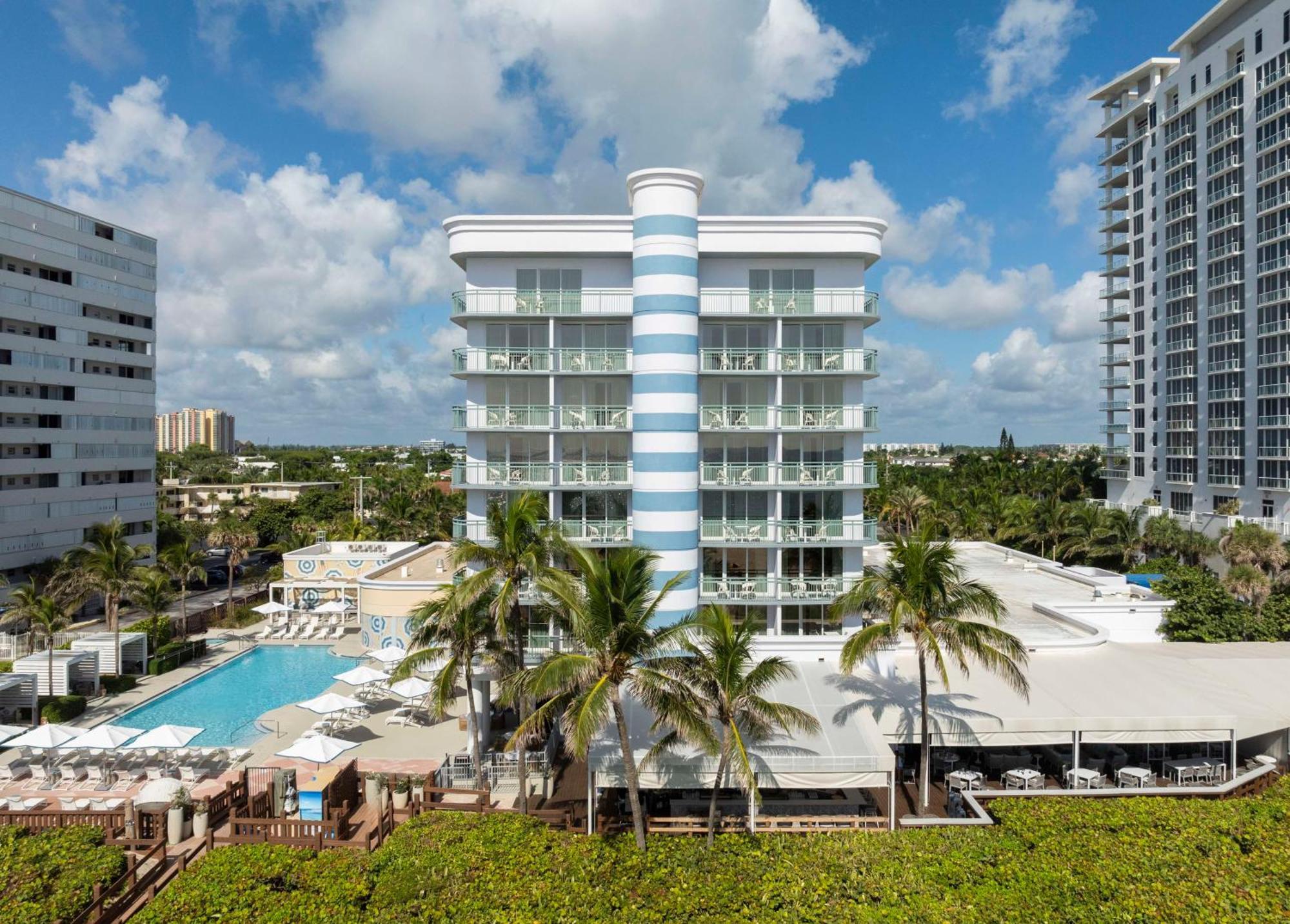 The Singer Oceanfront Resort, Curio Collection By Hilton Riviera Beach Εξωτερικό φωτογραφία